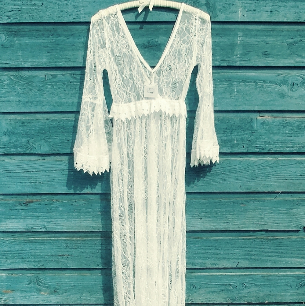 💃💃Beautiful Lace sheer maxi - Picture 7 of 13